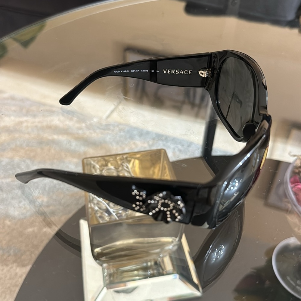Versace Elegant Black Sunglasses